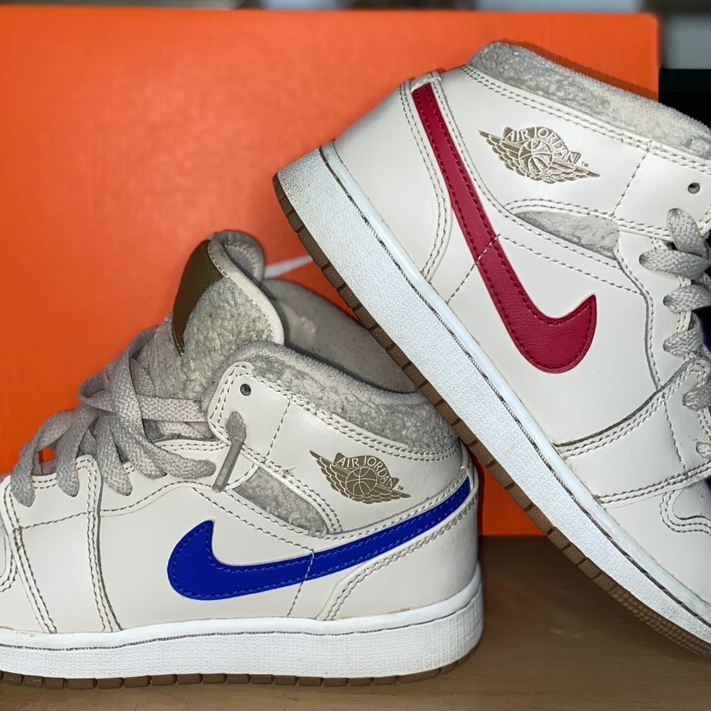 Jordan 1 High OG Tan 23213